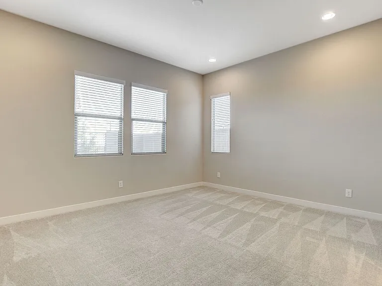 94 Nine Mile Creek Dr — Photo 18
