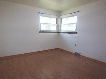 5th image of 6420 W Wellington Ave