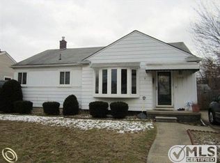 31015 Sheridan St, Garden City, MI 48135