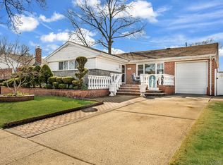 600 Astor Street, Elmont, NY