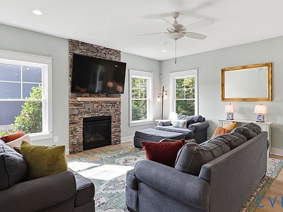 5th image of 218 Eliza Ln