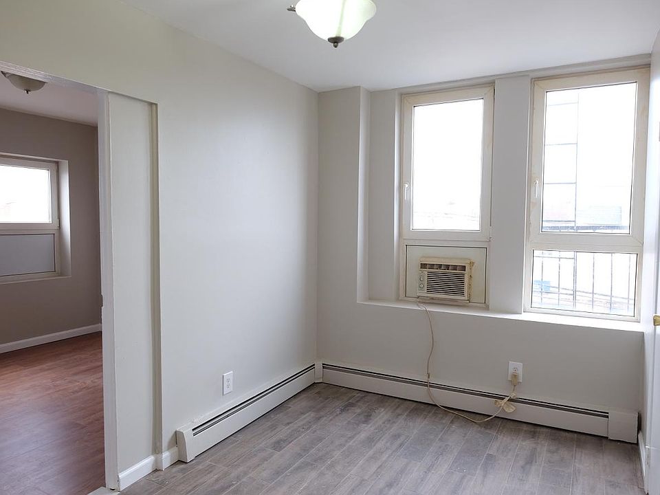 1st image of 238 Harrison Ave Floor 3