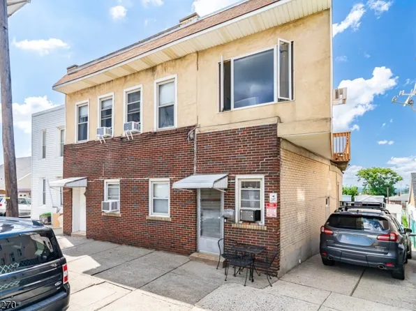 85 Grant St, Fairview Boro, NJ 07022