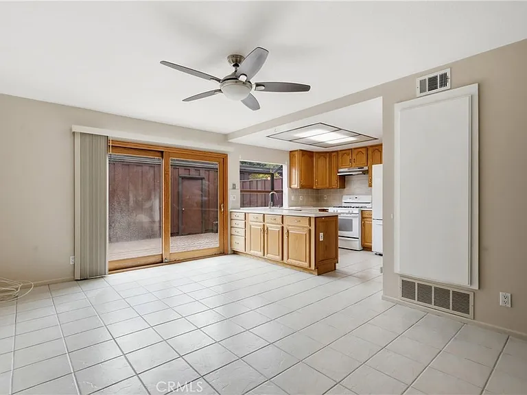 2242 Stonewood Ct — Photo 7