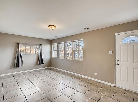 3rd image of 17252 Lorenz Ave