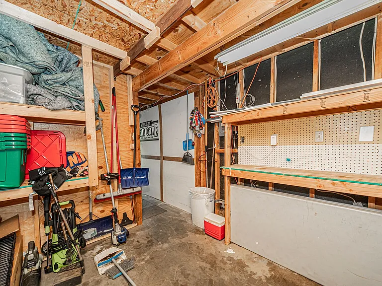 224 W Chestnut St — Photo 10