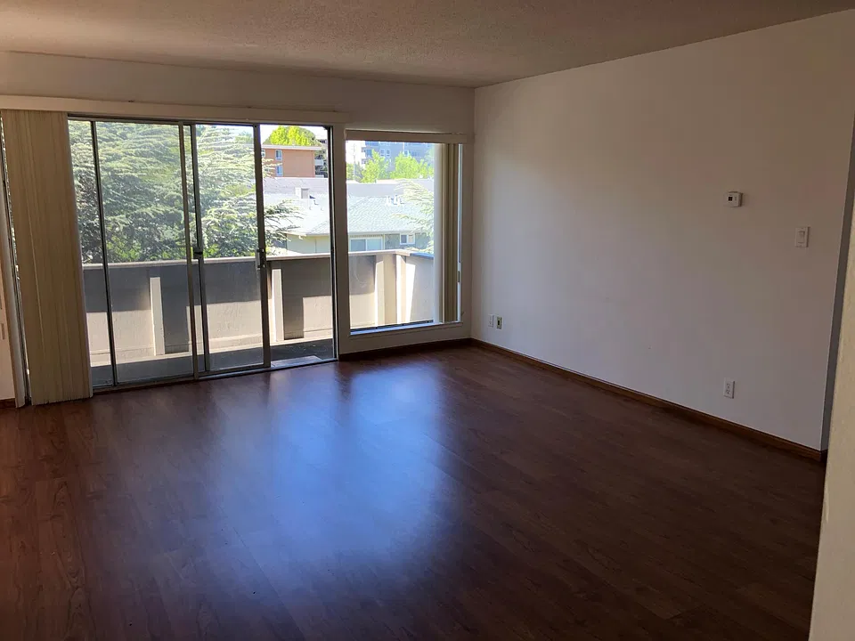 1315 Palos Verdes Dr #5