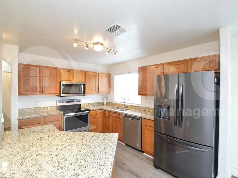 8830 W Coronado Dr — Photo 3