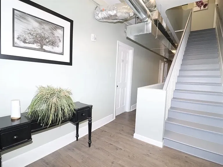 44 South St #6 — Photo 4