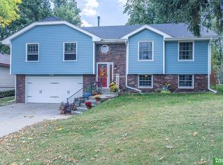 2807 Century Rd, Bellevue, NE 68123