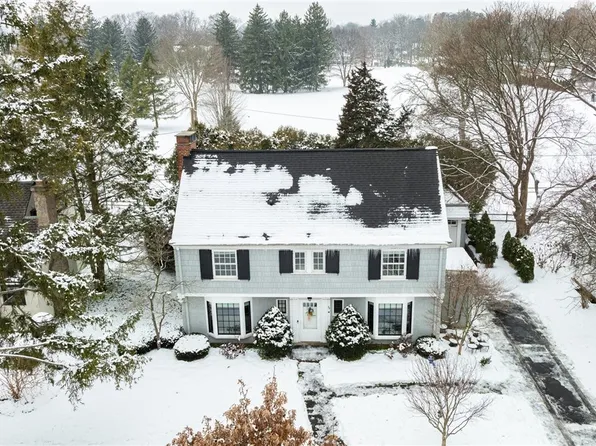 39 Brookside Dr, Rochester, NY 14618