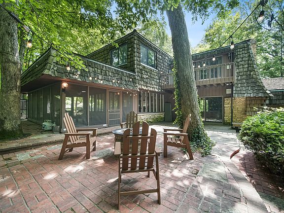 4th image of 2709 Hoberg Dr