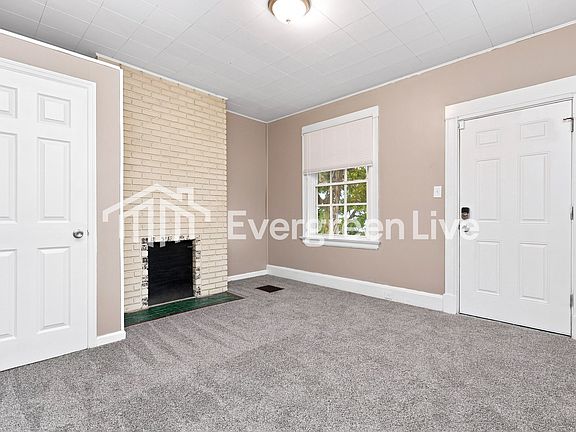 4th image of 1711 De Armand Ave