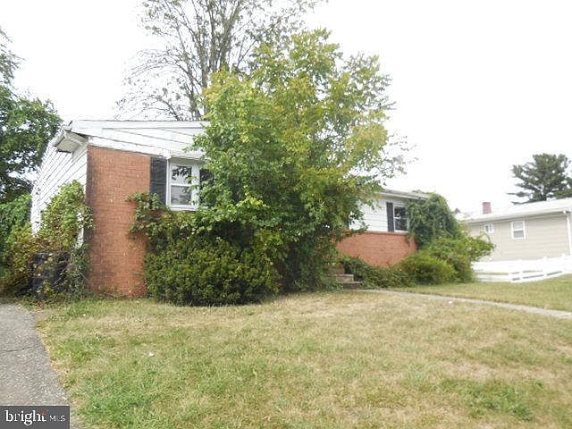 2nd image of 3124 Thornfield Rd