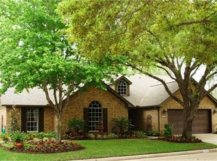 4514 Lake Village Dr, Weston Lakes, TX 77441