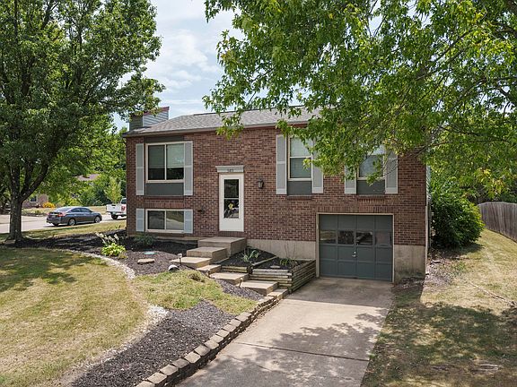 3rd image of 5401 Stone Hill Dr