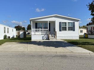 225 Pebble Creek Dr #183, Greenwood, IN 46143