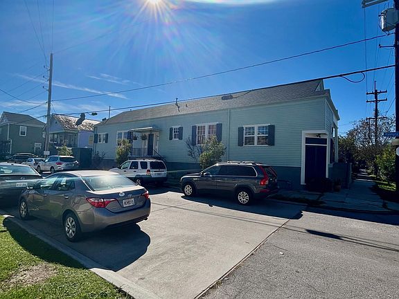 Exterior, corner house on Palmyra and S Clark