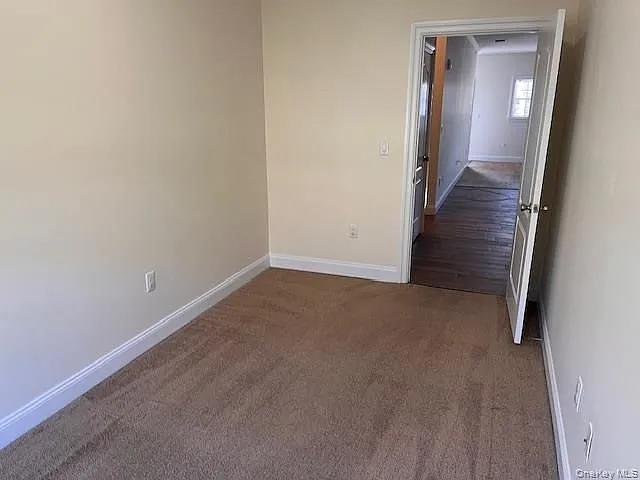 10 Vince Rd — Photo 3