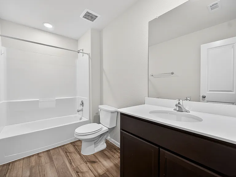 2704 Rambling Rd — Photo 35