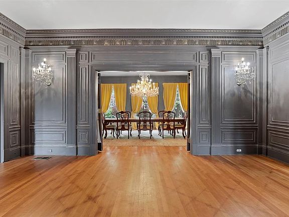 3rd image of 1405 Elizabeth Blvd