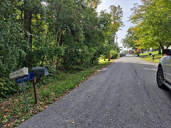 5th image of 2136 Bonnie Ln