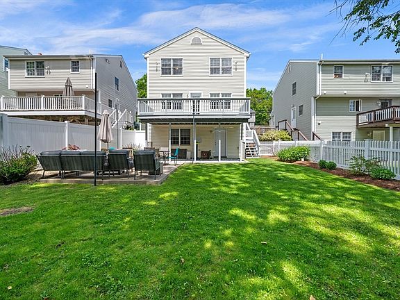 3rd image of 24 Blossom St