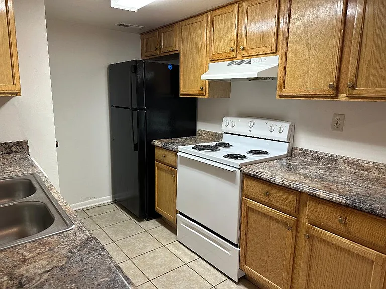 5716 Morningside Ct — Photo 14