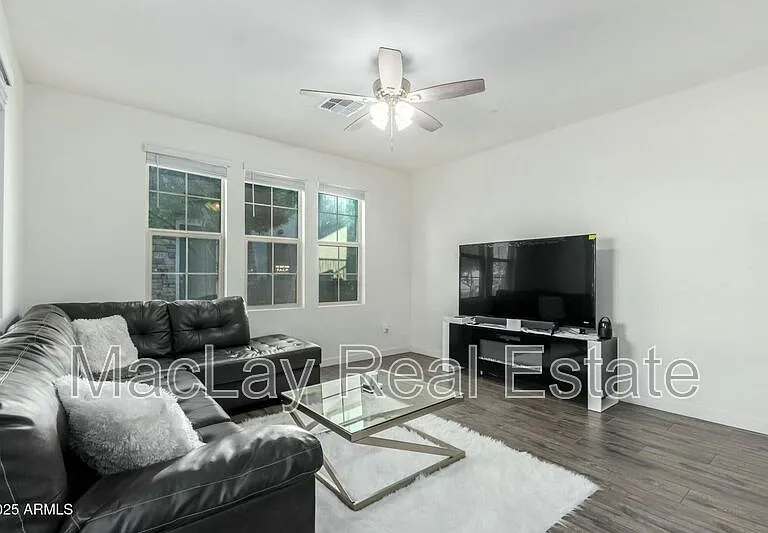 1918 E Bridgeport Pkwy #102 — Photo 4