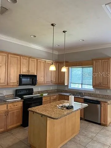 14424 NW 22nd Pl — Photo 3