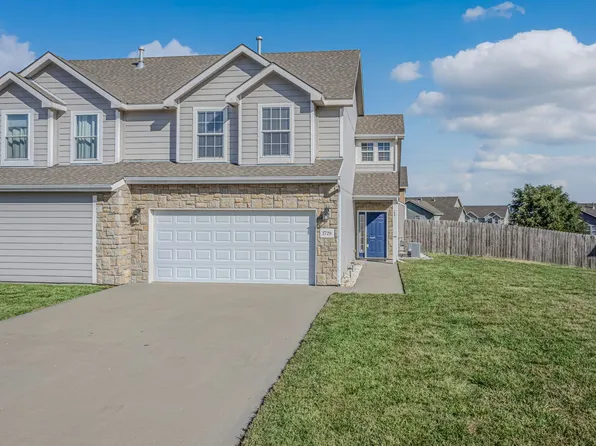 1728 Lydia Ln, Junction City, KS 66441