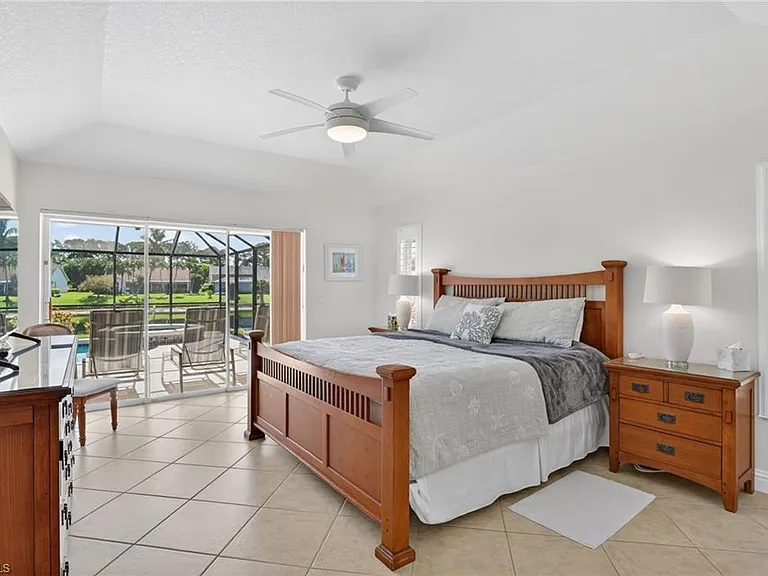 576 Briarwood Blvd — Photo 9