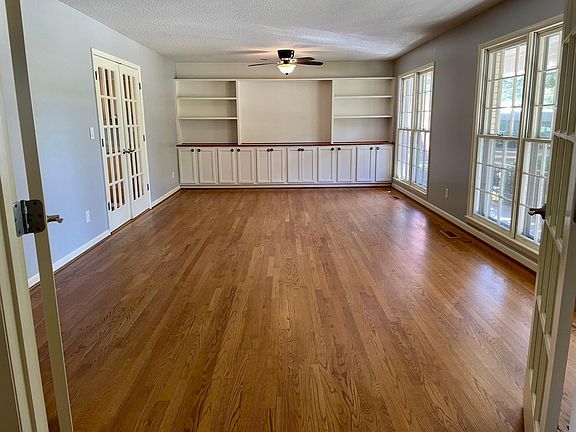 4th image of 1011 Tascosa Dr SE
