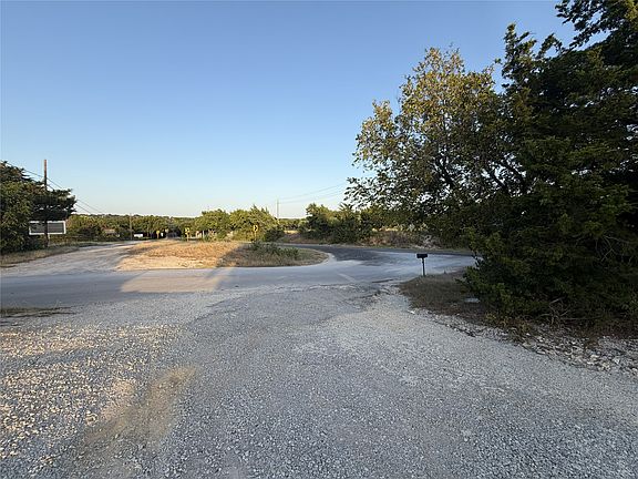 3rd image of 2505 W Fm 875