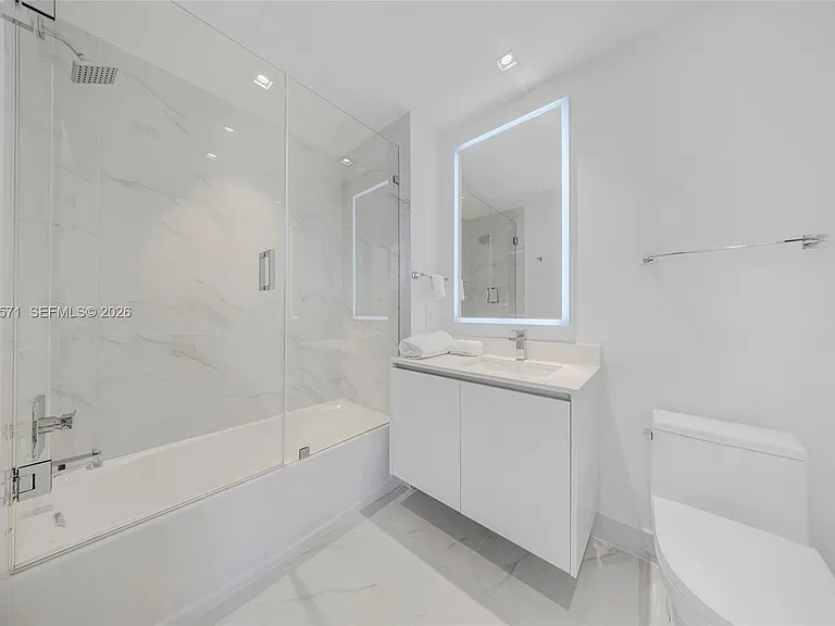 700 NE 24th St #4007 — Photo 63