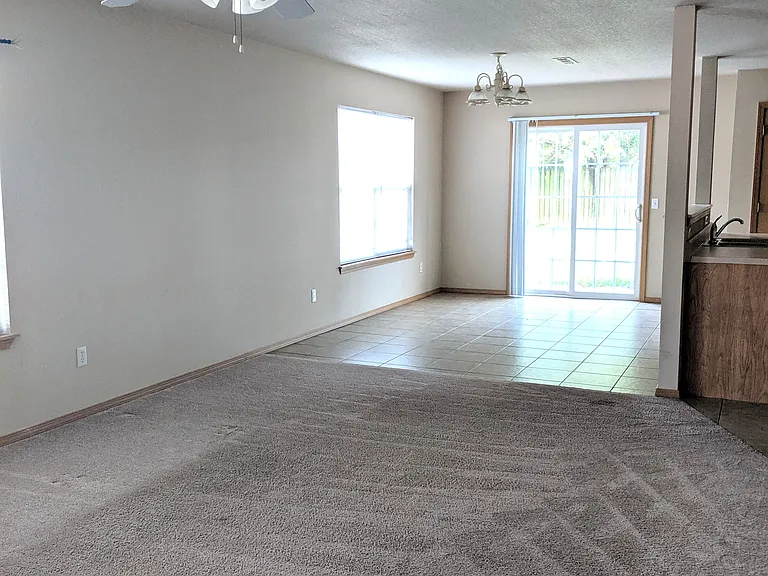 605 Cedar Brook Ct — Photo 2