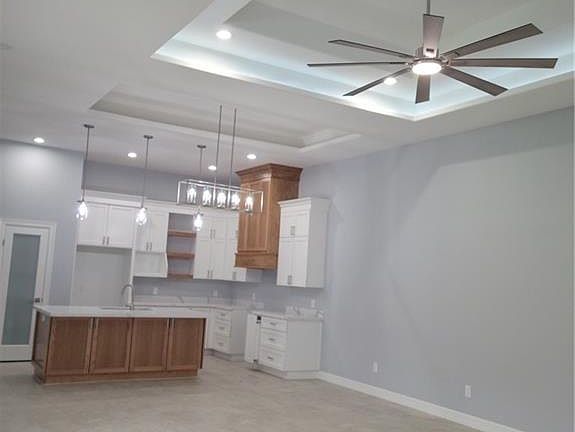 3rd image of 4029 S Duncan Ln