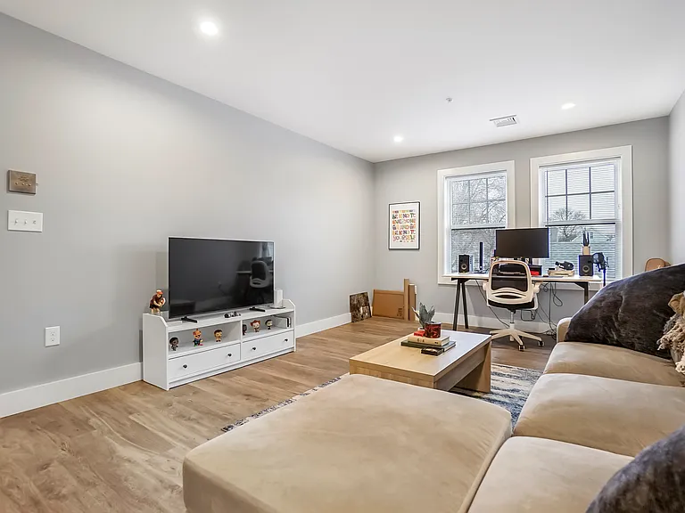 243 Bussey St #404 — Photo 17