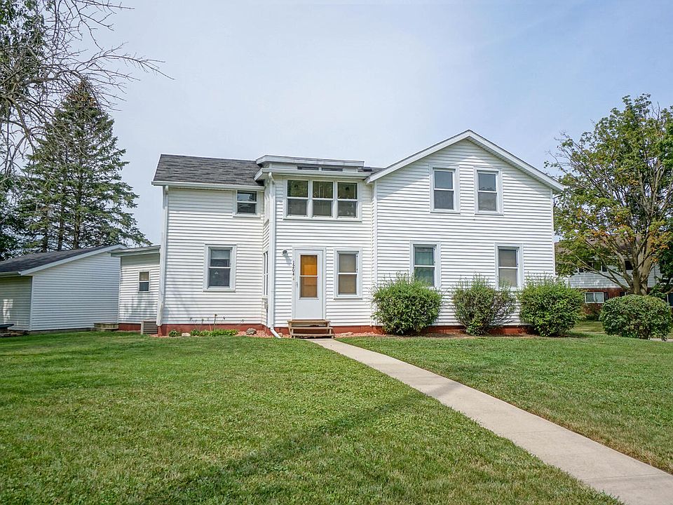 1st image of 1204 River Dr #1204