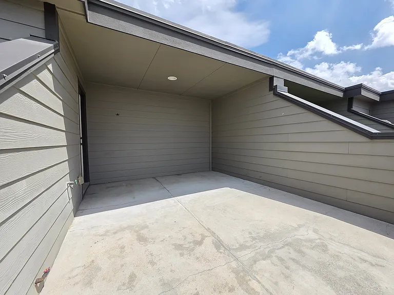 5905 Ross Ave #5 — Photo 24