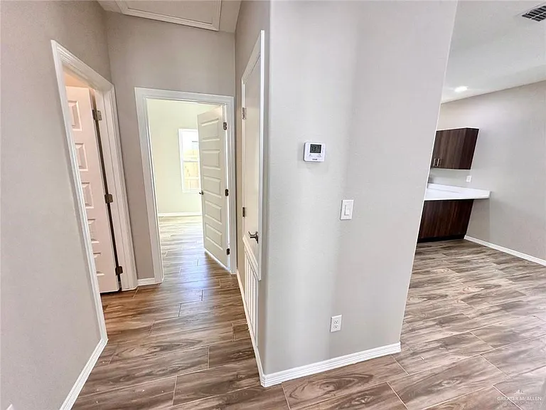 4004 Walnut Ave #3 — Photo 11