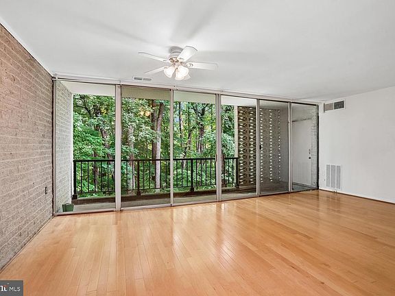 5th image of 4345 Ivymount Ct APT 22