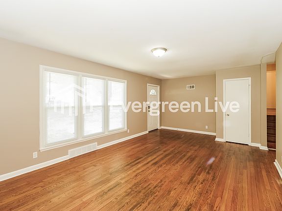 2nd image of 10320 Palmer Ave
