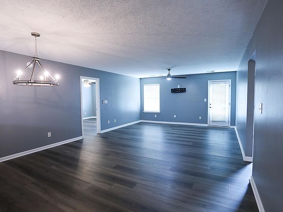 4th image of 209 Elkhorn Green Pl