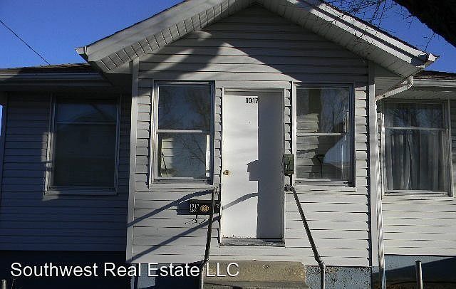 2nd image of 1017 Lee St #1