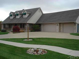 2475 N River Rd, Saginaw, MI 48609