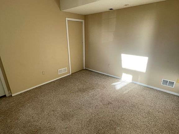 3rd image of 123 Elmira Rd N #2