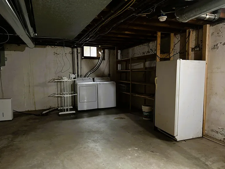 514 S Crestway St — Photo 24