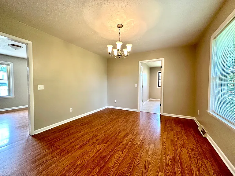814 Page St — Photo 8