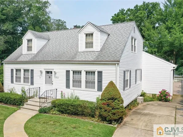 35 Mill Rd, Matawan, NJ 07747